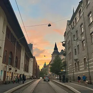 https://oceanic-trendy-two-bedroom-apartment-1-5-km-from-senate-square.tophotelshelsinki.com